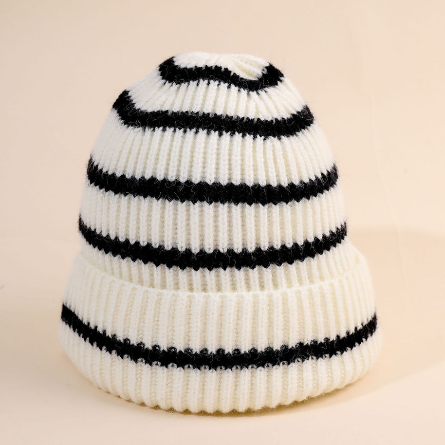 Damen Beanie-Mütze mit gestreiftem Design und weichem Innenfutter WW