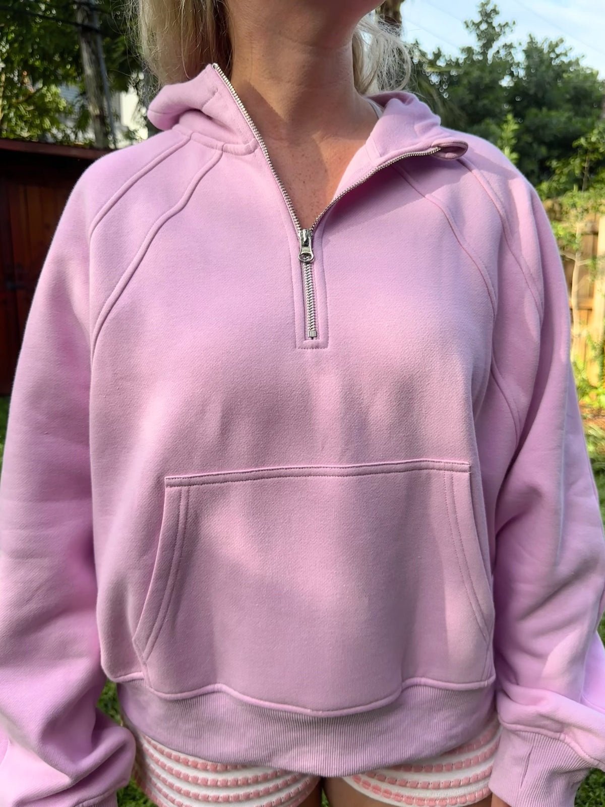 Damen Raglan-Pullover mit halbem Reißverschluss und Kängurutasche WW