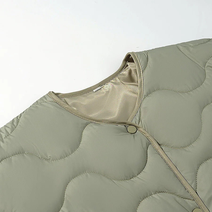 Damen Steppjacke mit Rundhalsausschnitt und Druckknopfverschluss WW