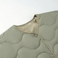 Damen Steppjacke mit Rundhalsausschnitt und Druckknopfverschluss WW