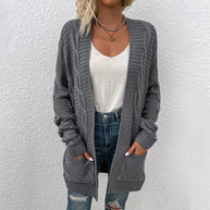 Damen Strickjacke mit tiefem V-Ausschnitt und Taschen WW