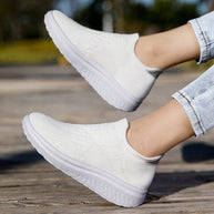 Damen Slip-On Sport Sneakers mit atmungsaktivem Strickdesign WW
