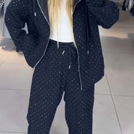 Damen Sportliches Sweat-Outfit mit Kapuze und weiter Passform WW