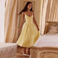 Damen Midi Kleid mit figurbetonter Corsage und schwingendem Rock W&W