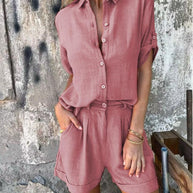 Damen lässiges Jumpsuit mit knopfverschlossenem Oberteil und praktischem Taillenzug
