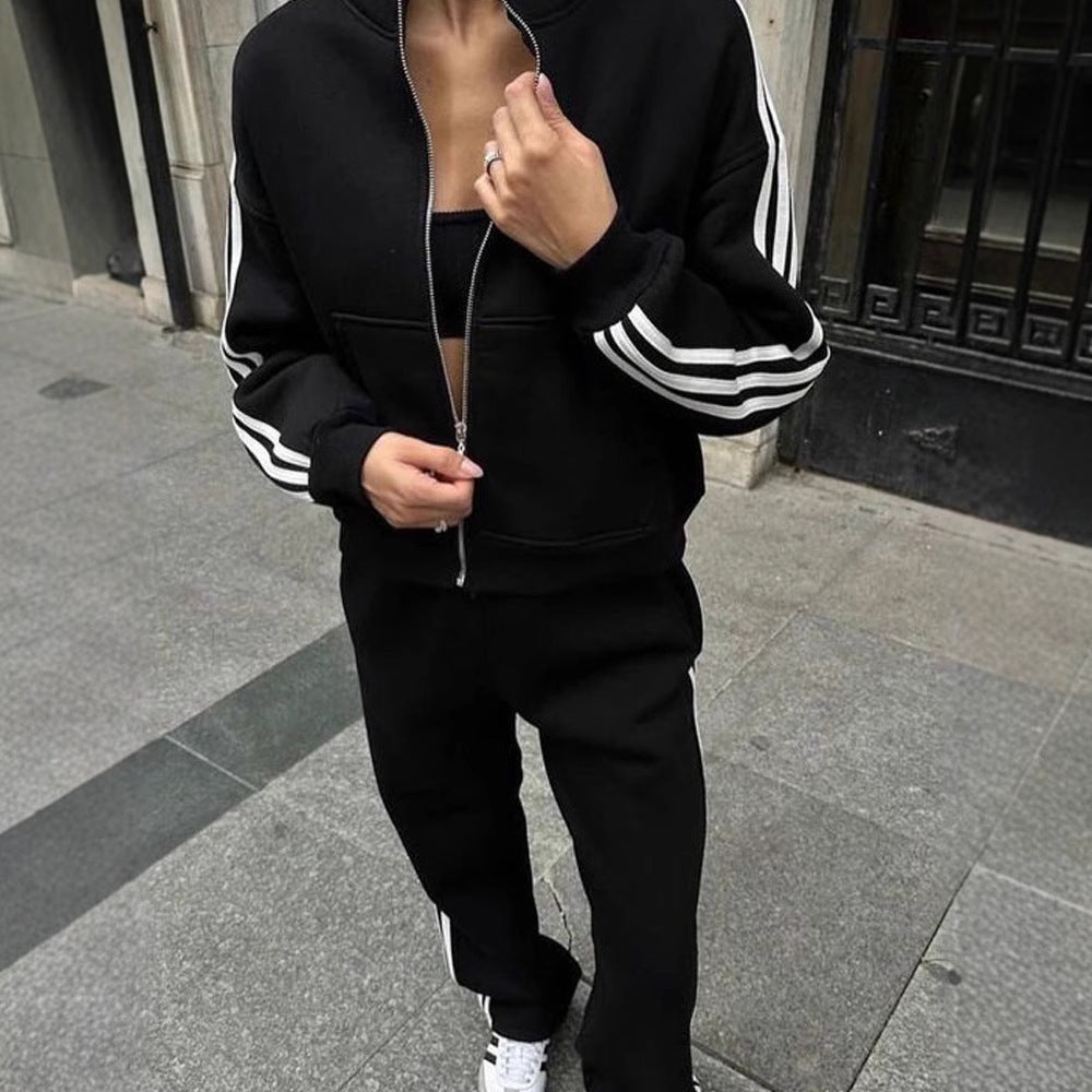 Damen Sportlicher Loungewear-Anzug mit hohem Kragen und seitlichen Streifen WW