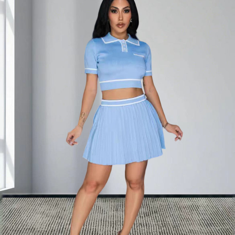 Damen Sportswear Set mit kurzem Oberteil und Faltenrock WW