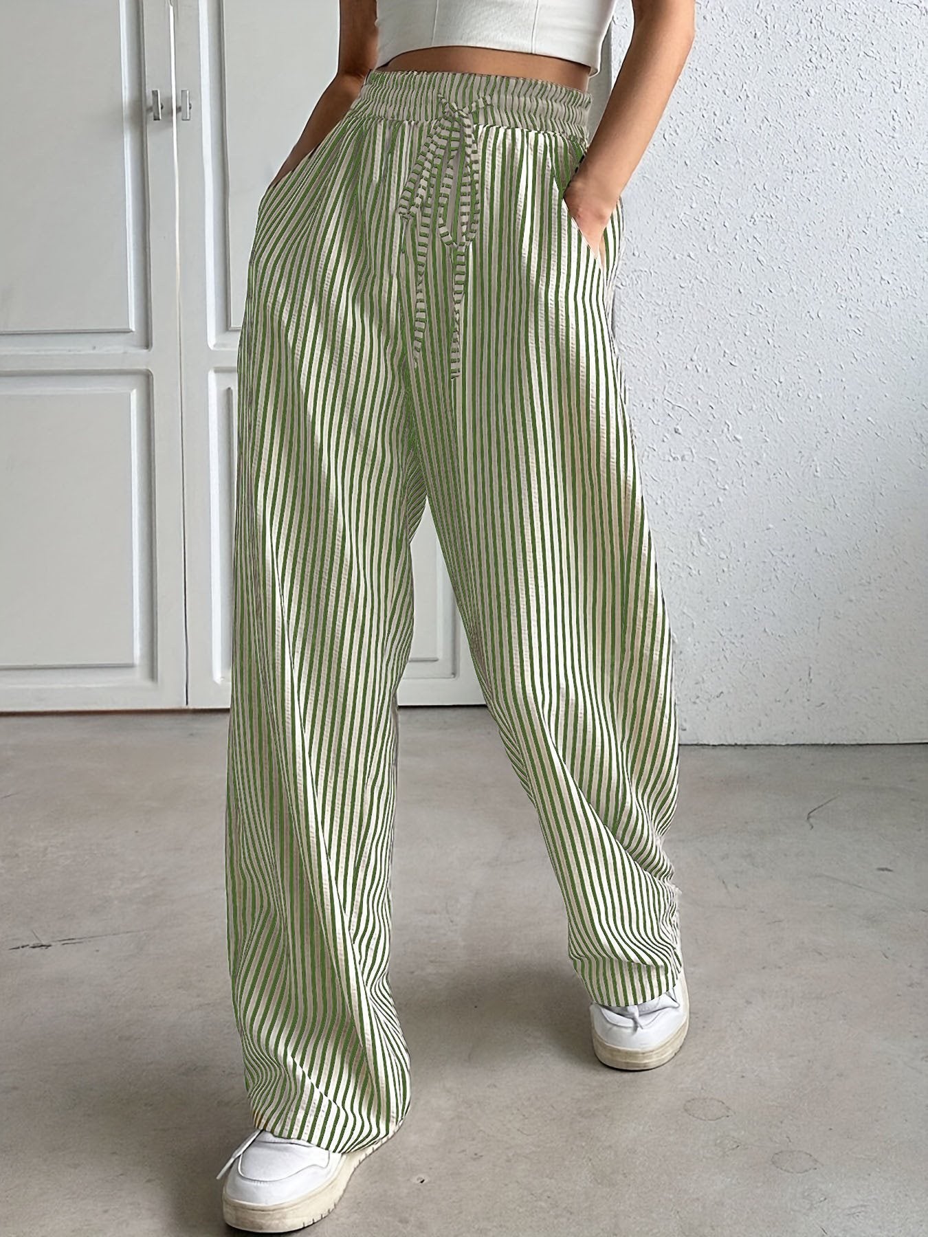 Damen weite gestreifte Stoffhose mit elastischem Bund und praktischen Taschen WW