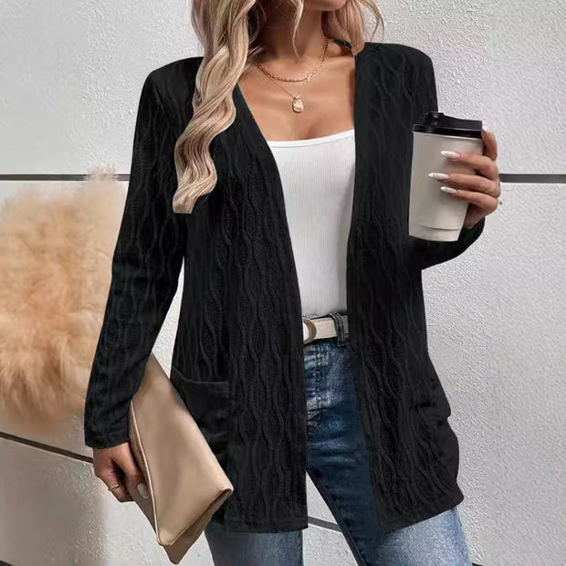 Damen Strickjacke mit raffiniertem Wellenmuster und praktischen Taschen WW