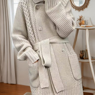 Damen Strickjacke mit taillierbarem Gürtel und strukturiertem Zopfmuster WW