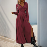 Damen Maxikleid mit elegantem V-Ausschnitt und verspielten Rüschen WW