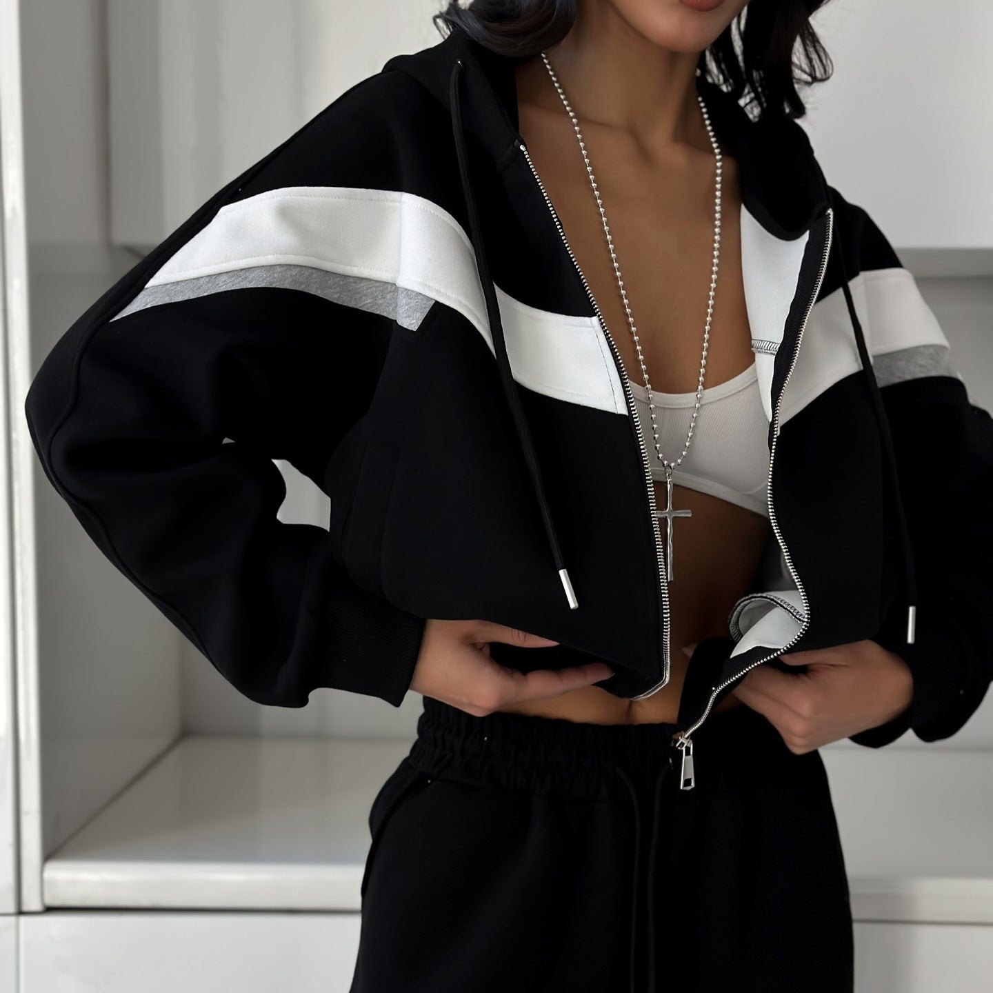 Damen sportliches Jogginganzug-Set mit modernem Schnitt und trendigen Akzenten WW