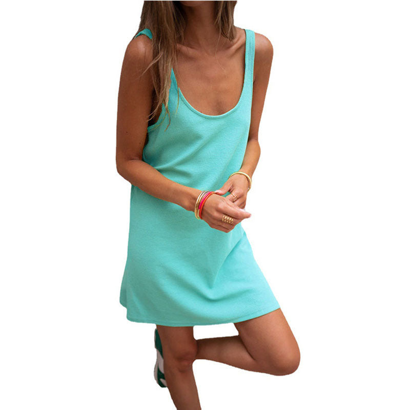 Damen lässiges Kleid im raffinierten Rippschnitt mit tiefem Ausschnitt und schlichtem Design W&W Mode