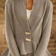 Damen Strickjacke mit asymmetrischem Schnitt und dekorativen Knöpfen WW