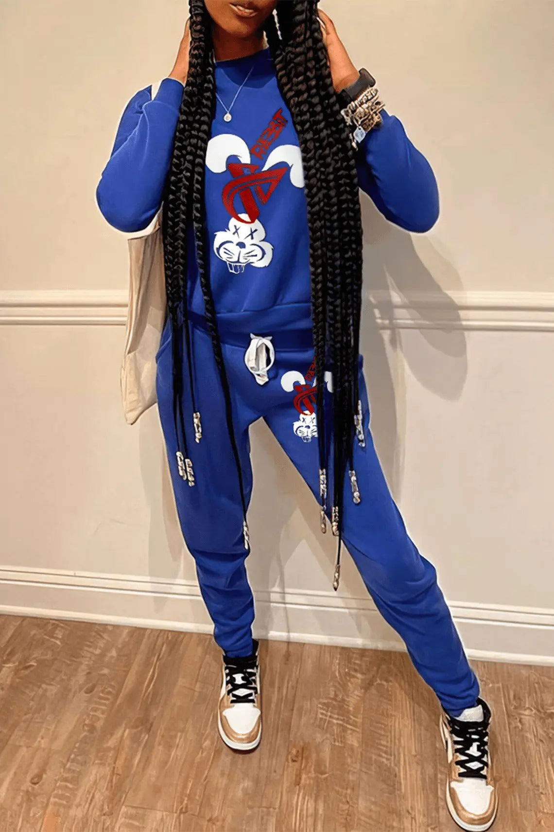 Damen Trainingsanzug mit modernem Bunny-Motiv WW