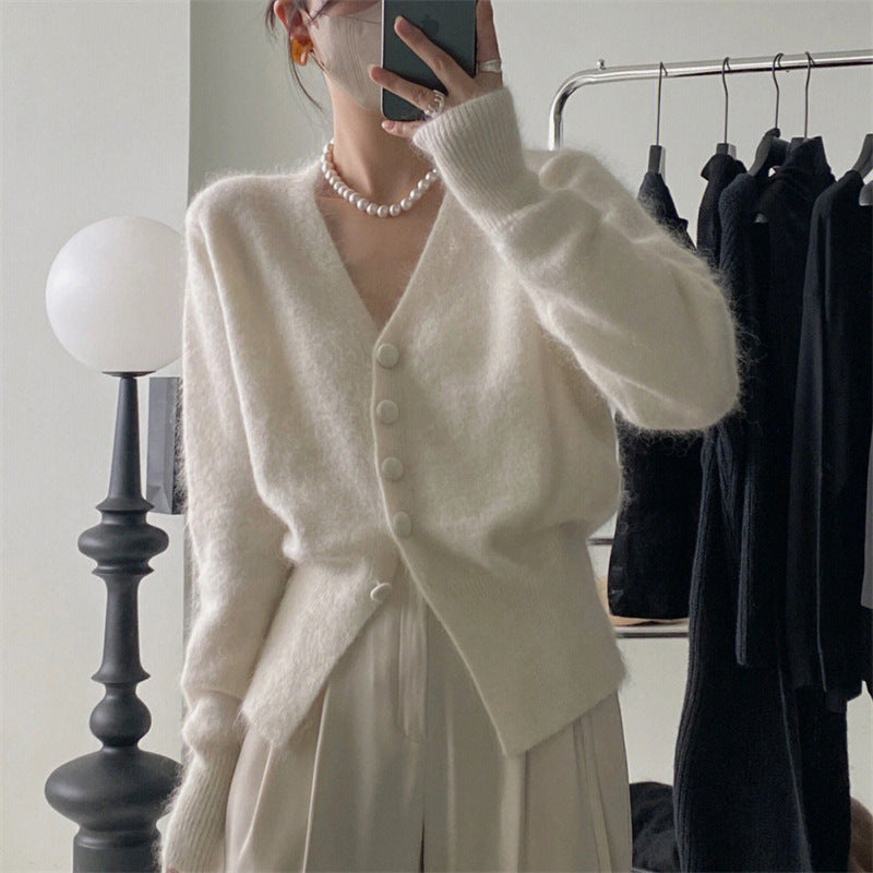 Damen Strickjacke mit tiefem V-Ausschnitt und weich fließendem Material WW