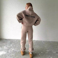 Damen bequemer Hoodie mit weitem Schnitt und praktischen Kängurutaschen WW