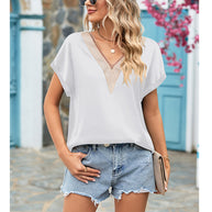 Damen Bluse mit tiefem V-Ausschnitt und Häkelakzenten WW