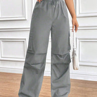 Damen Cargo-Hose mit hochmodernem Schnitt und praktischen Taschen WW