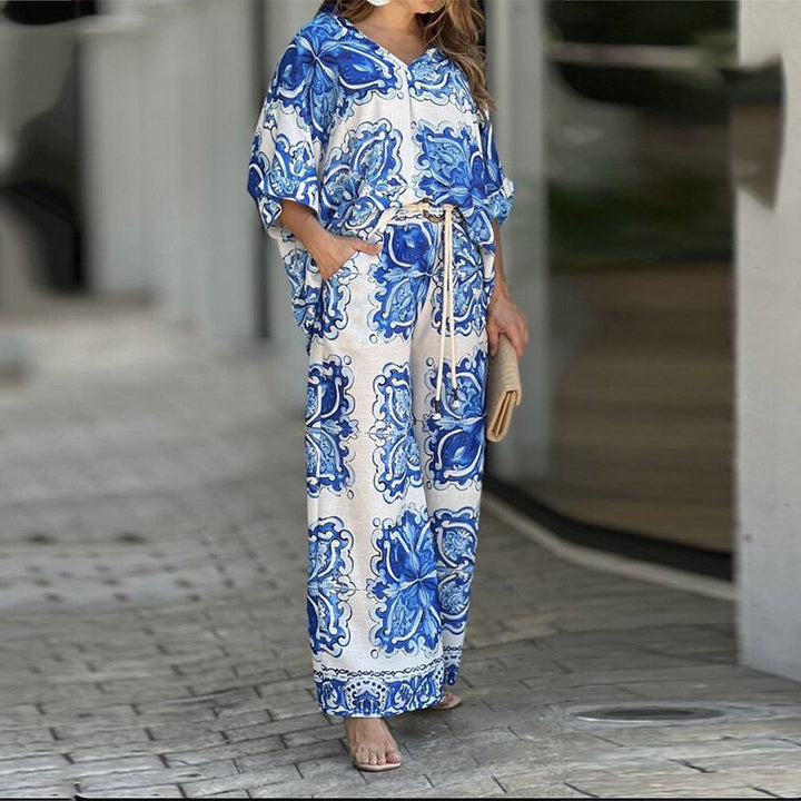 Damen Loungeanzug mit stilvollem Floralprint und lockerer Passform W&W Mode
