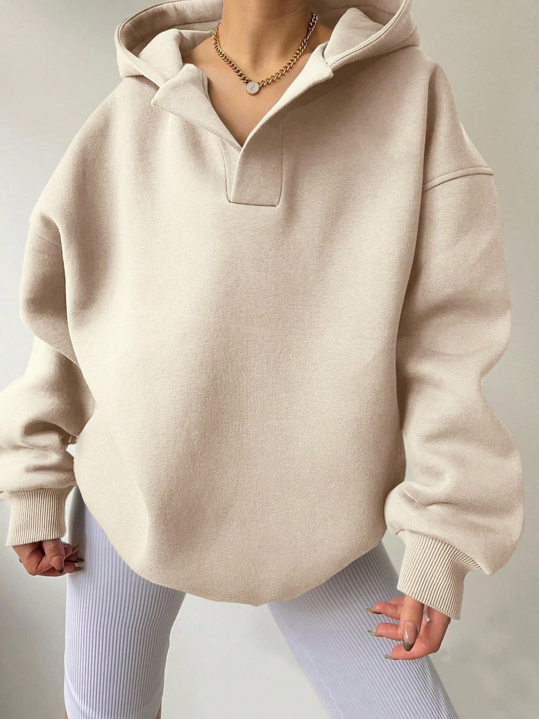 Damen Oversized Hoodie mit modernem Kragen und lässiger Passform W&W Mode