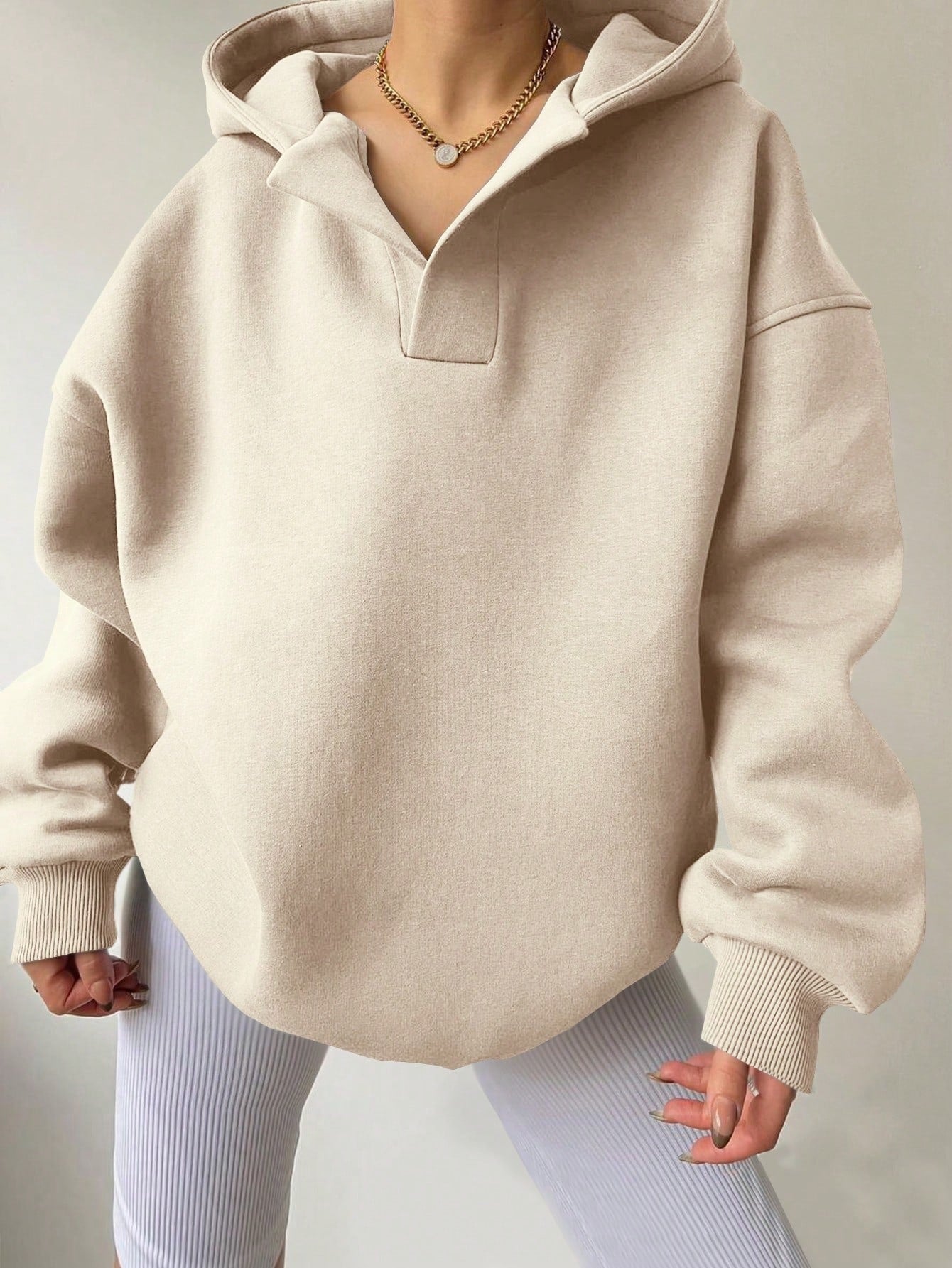 Damen Oversized Hoodie mit modernem Kragen und lässiger Passform WW