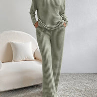 Damen bequemer Strickanzug aus hochwertigem Baumwollmix mit modernem Rippenmuster WW