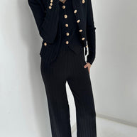 Damen elegantes gestricktes Ensemble mit Knopfdetaillierung WW