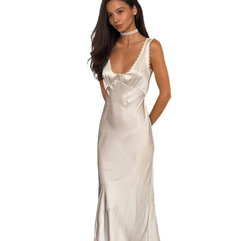 Damen Satin-Maxikleid mit elegantem V-Ausschnitt und feinen Details WW