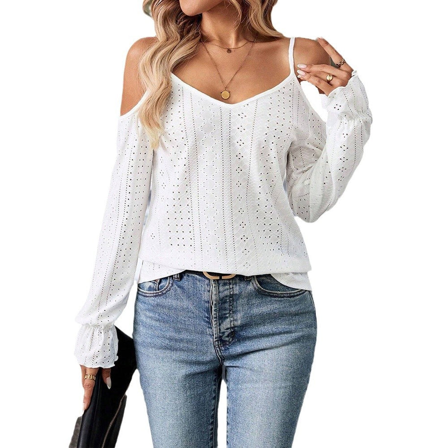 Damen Oberteil mit Off-Shoulder Design und feiner Lochstickerei W&W