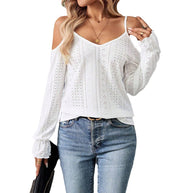 Damen Oberteil mit Off-Shoulder Design und feiner Lochstickerei W&W