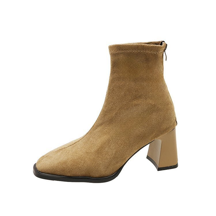 Damen Stiefeletten mit elegantem Blockabsatz und weichem Veloursleder W&W Mode