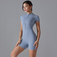 Damen Sportlicher Jumpsuit mit kurzem Arm und praktischem Reißverschluss WW