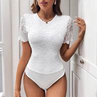 Damen Spitzenbodysuit mit elegantem Kurzarmdesign und raffinierten Details WW
