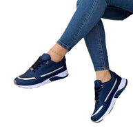 Damen Sportliche Sneakers mit stilvollem Obermaterial WW