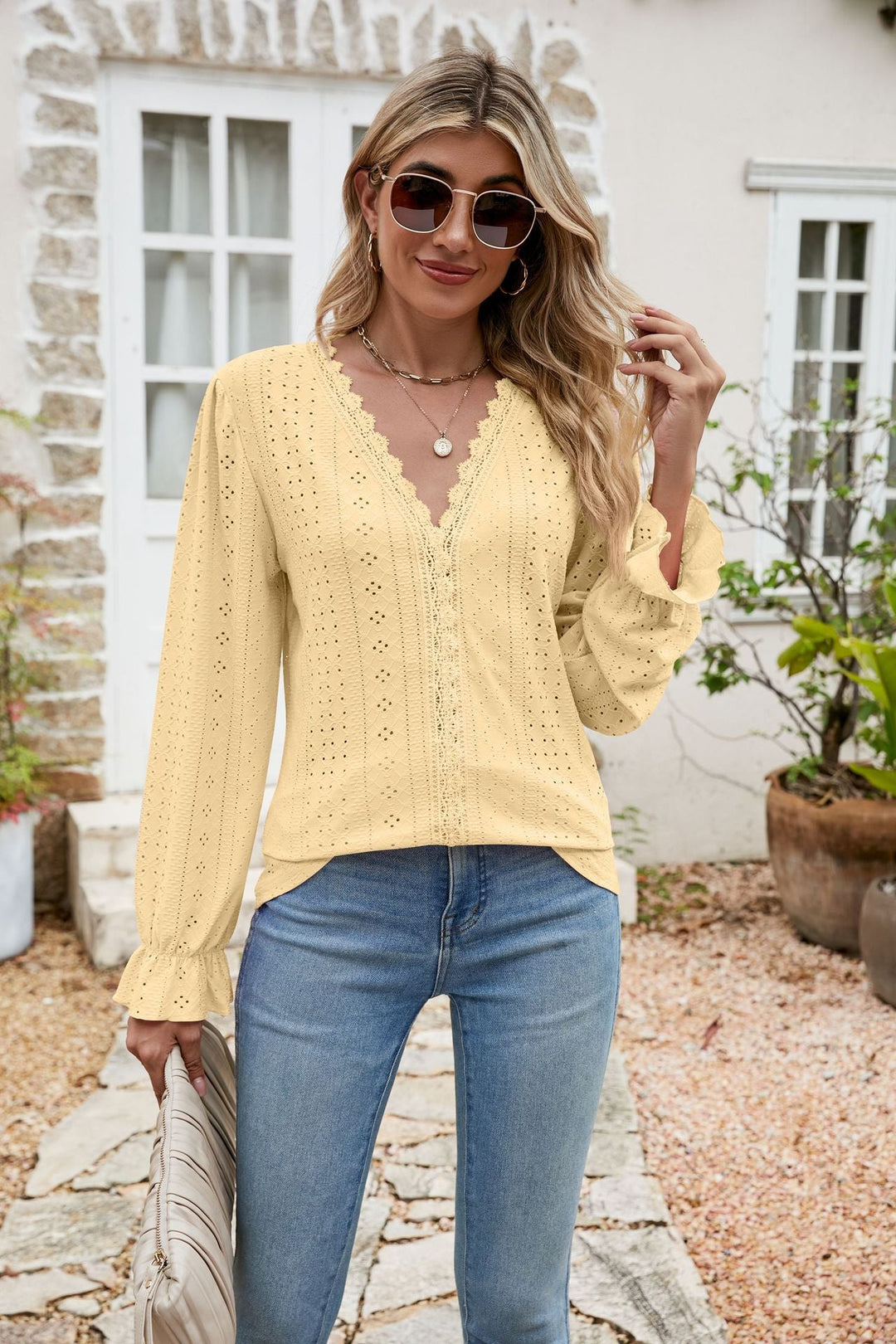 Damen Bluse mit elegantem Lochmuster und lässigem Schnitt W&W Mode