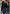 Damen Strickpullover mit V-Ausschnitt und dekorativen Knopfdetails WW