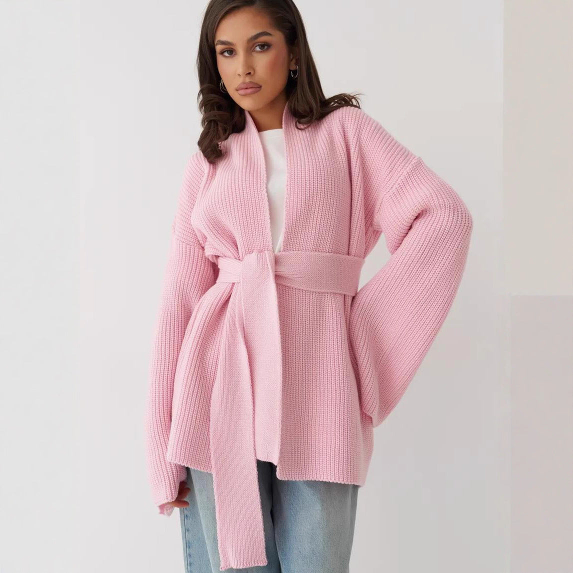 Damen Strickjacke mit Bindegürtel und weit geschnittenen Ärmeln WW