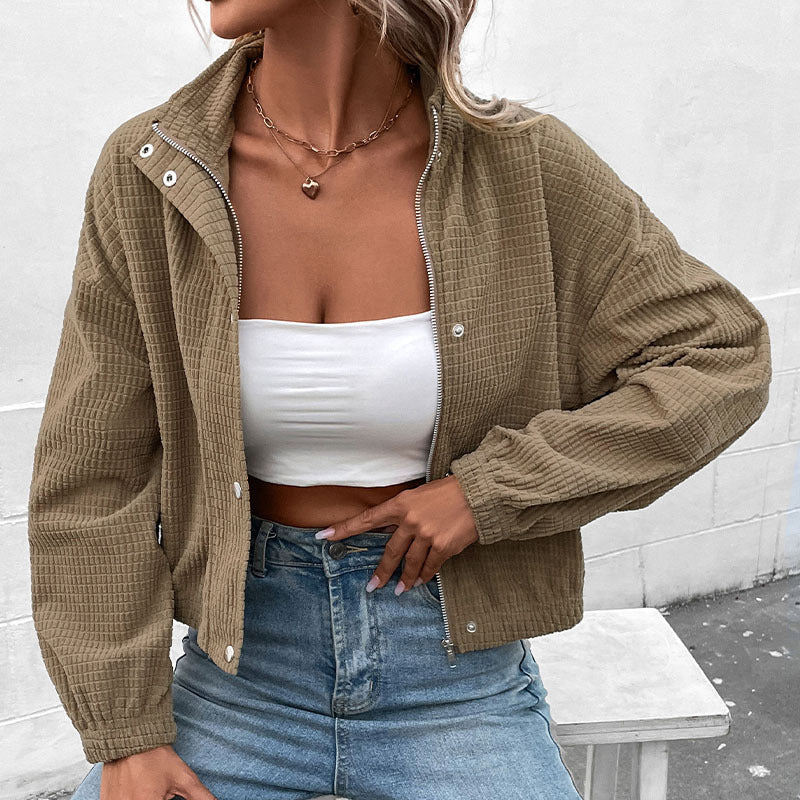 Damen lässige Kapuzenjacke aus strukturiertem Material mit Reißverschluss W&W Mode