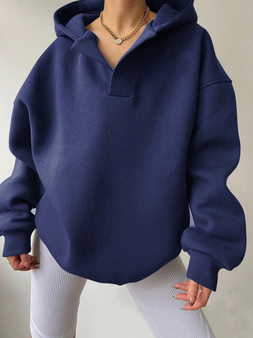 Damen Oversized Hoodie mit modernem Kragen und lässiger Passform W&W Mode