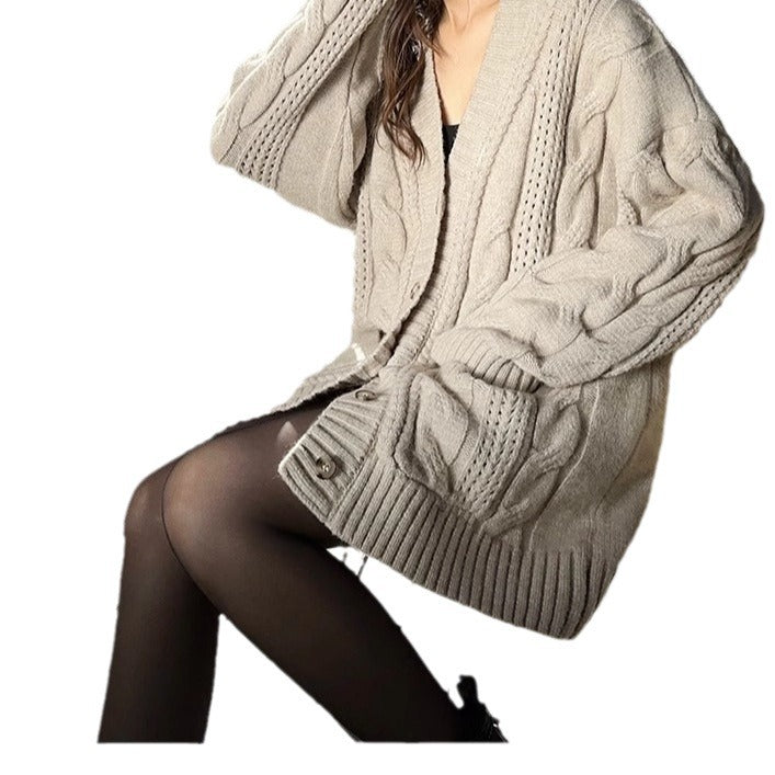 Damen Strickcardigan mit tiefem V-Ausschnitt und strukturiertem Zopfmuster WW