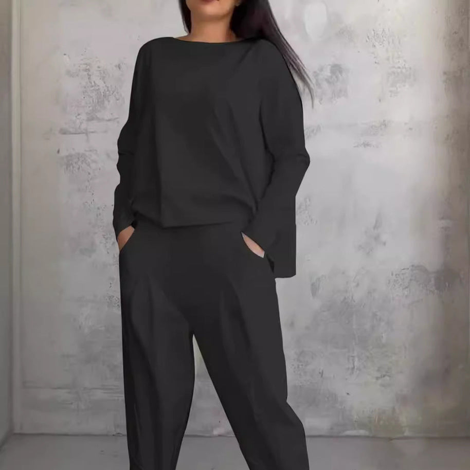 WW | Einfarbiges Slim-Fit Hosenanzug mit Rundhalsausschnitt