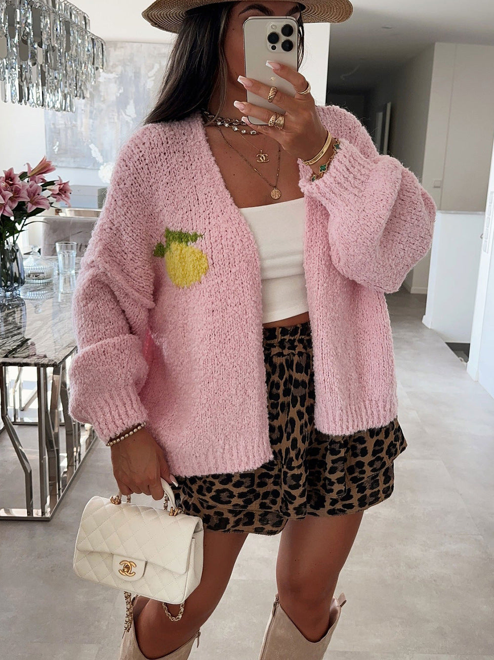 Damen Strickjacke mit fröhlichem Ananas-Motiv und oversized Schnitt WW