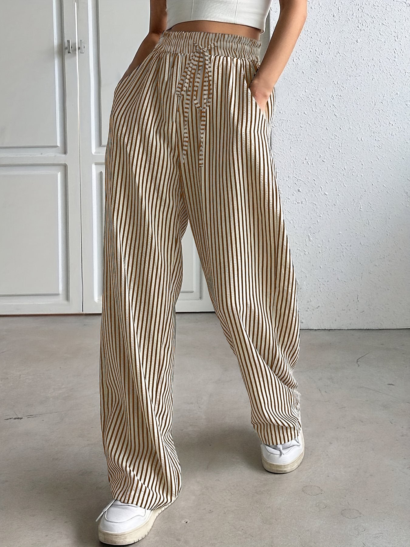 Damen weite gestreifte Stoffhose mit elastischem Bund und praktischen Taschen WW