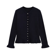 Damen Strickjacke mit dezentem Rüschendetail und hochwertigen Knopfverzierungen WW