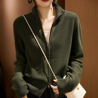 Damen Strickjacke mit hohem Kragen und durchgehendem Reißverschluss WW