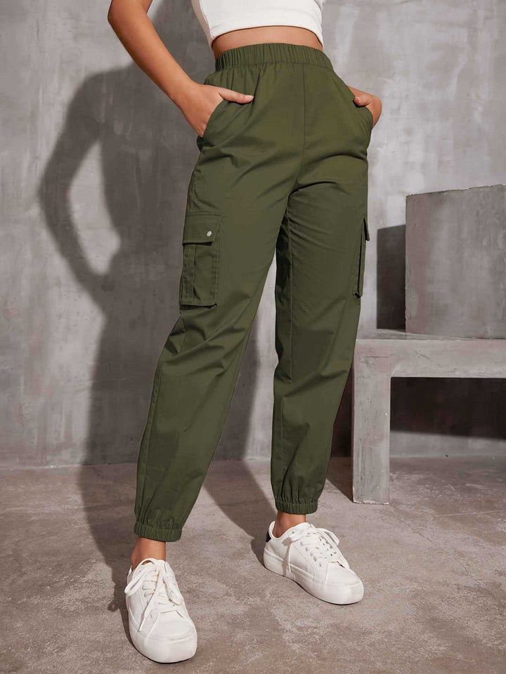 Damen Cargo-Hose mit ergonomischem Schnitt und praktischen Taschen W&W Mode