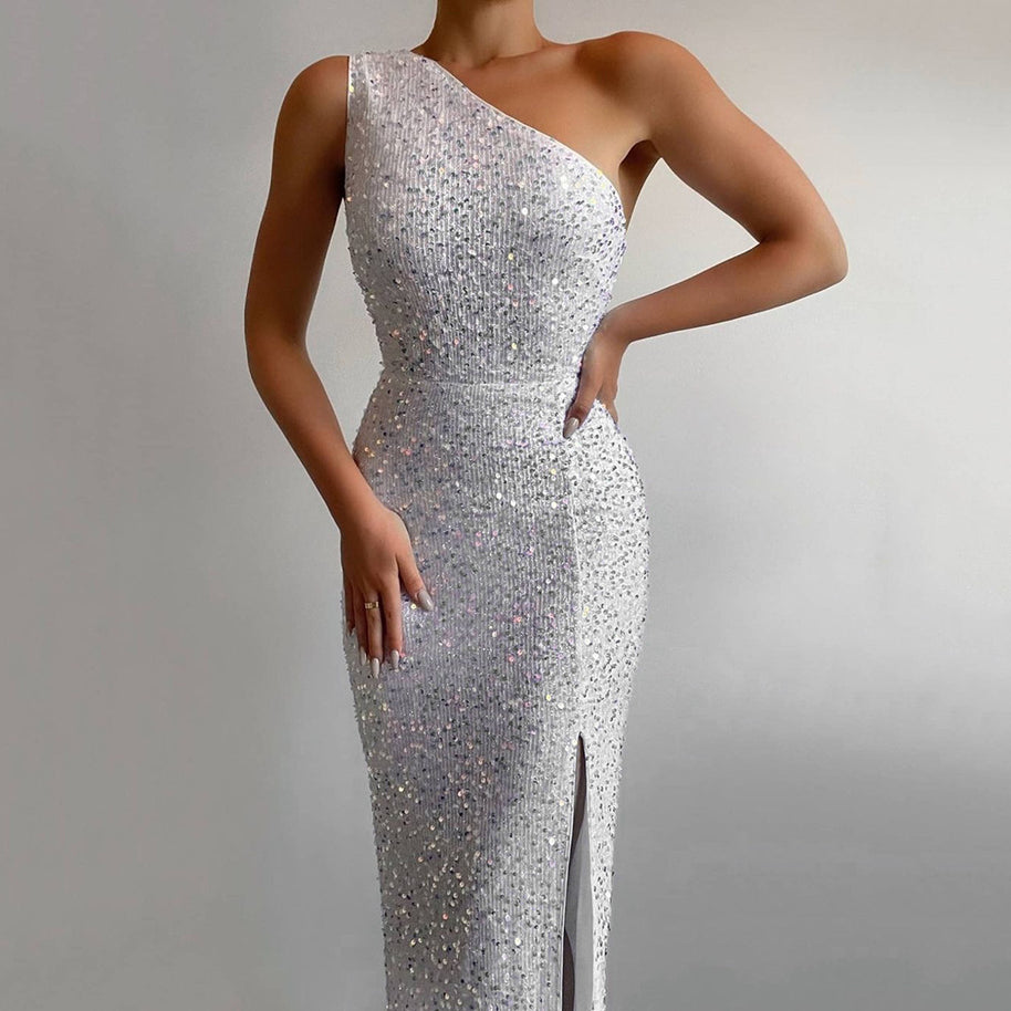 Damen Glamouröses Abendkleid mit asymmetrischem Ausschnitt und schimmernden Details WW