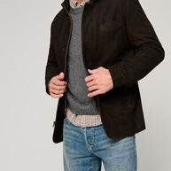 Herren Wildlederjacke im klassischen Schnitt mit Stehkragen und praktischen Taschen WW