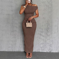 Damen Maxikleid mit asymmetrischem Schnitt und markanter Rippstruktur WW